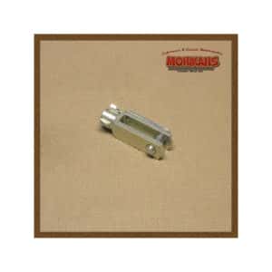 Horquilla M8 derecha